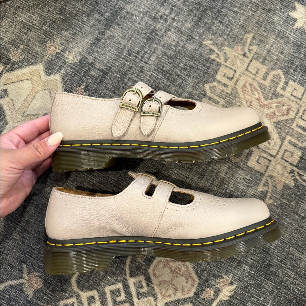 Dr Martens Mary Jane’s Virginia Vintage Taupe size 9